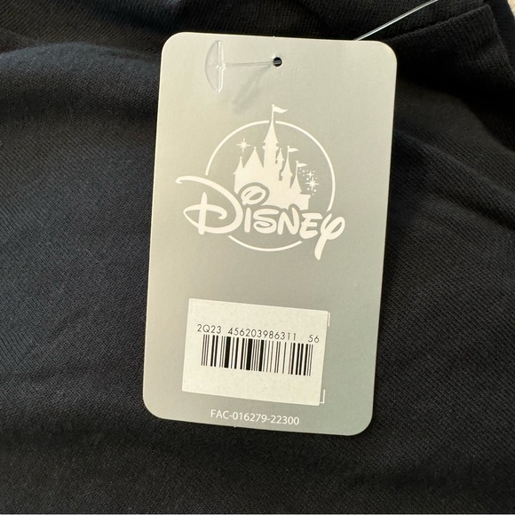 Oswald The Lucky Rabbit Burst Tee Unisex Size XL Disney Parks World Mickey NWT - Picture 4 of 8